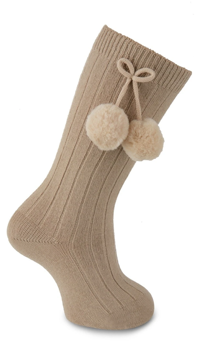 גרב ברך עם דוגמא בשילוב פונפונים צבע בז'