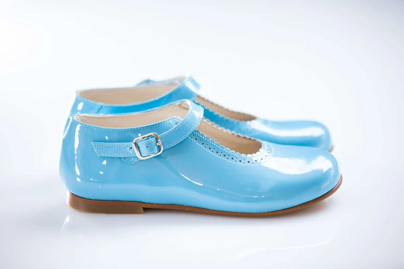 נעל בובה צבע תכלת