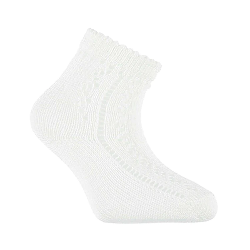 גרב קצרה מחוררת צבע שמנת