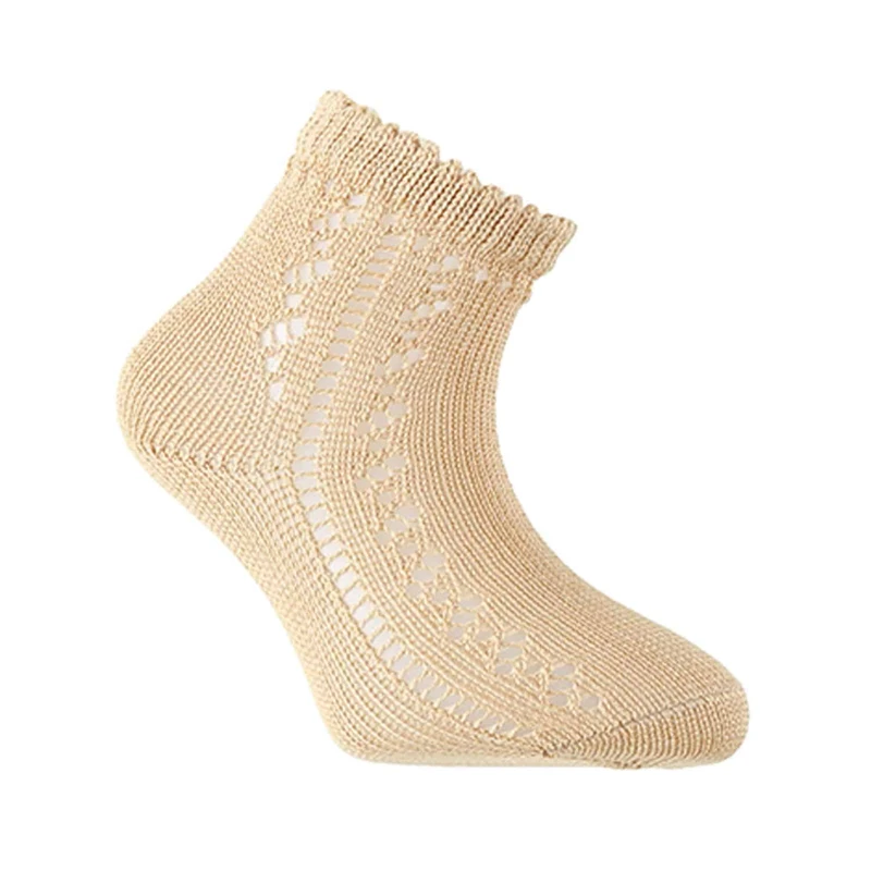 גרב קצרה מחוררת צבע קאמל