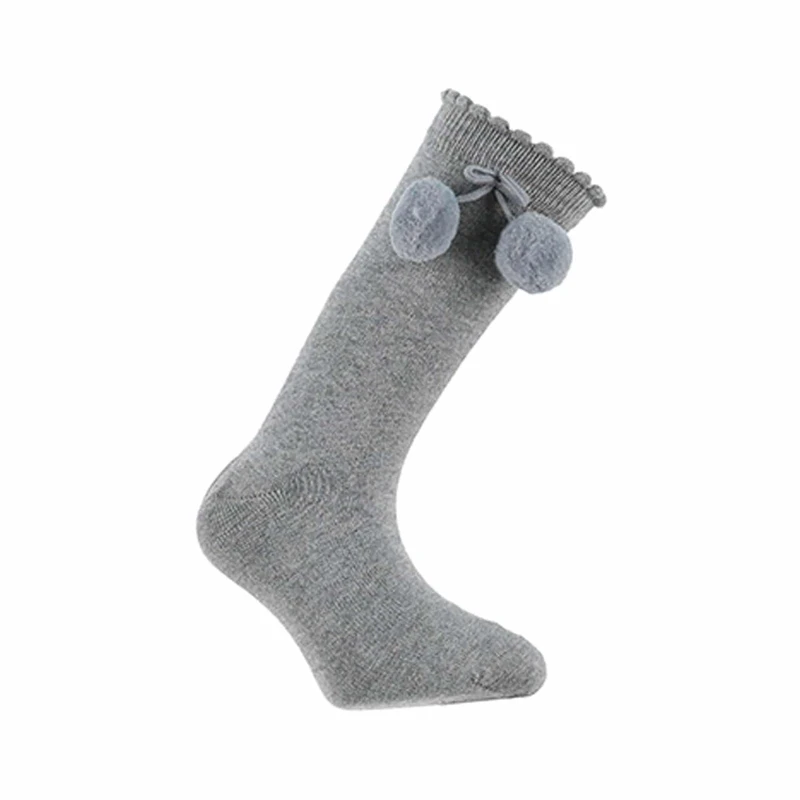 גרב ברך בשילוב פונפונים צבע אפור