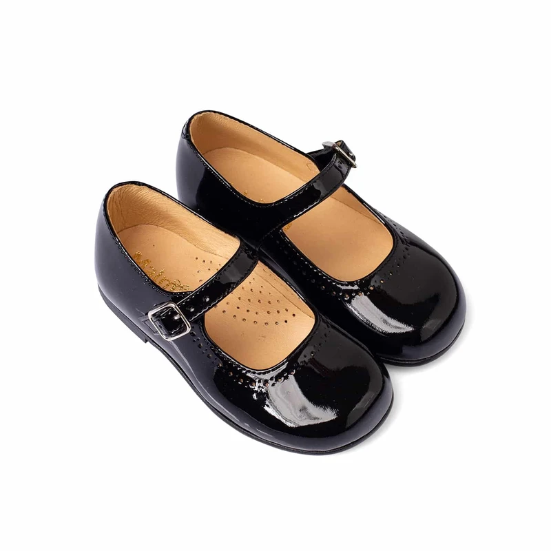 נעל בובה צבע שחור