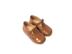 נעל לוחות הברית צבע קאמל סגירת אבזם