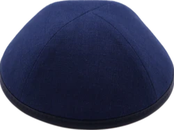 כיפה מבד פשתן צבע כחול סרט עור שחור