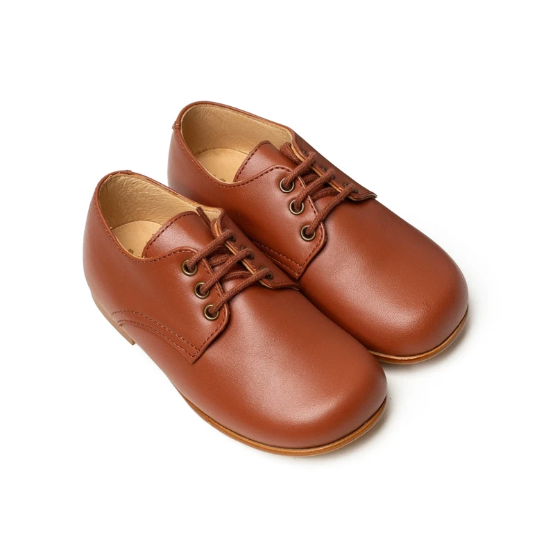 נעל קלאסית צבע קאמל