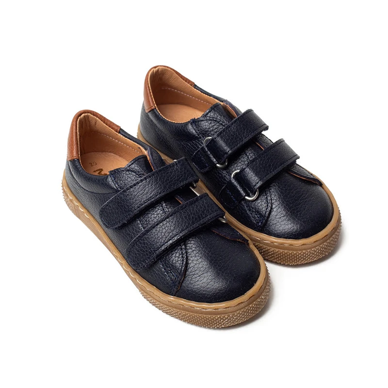 נעל סניקרס כחול סגירת סקוצים כחולים